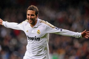 谷爱凌家人陪伴训练成为坚强后盾，谷爱凌本来是哪里人