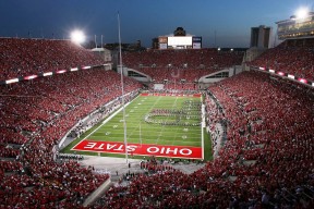 帕特森的精准传球和强大领导力，成为袋鼠队的战术中心，帕特森nba