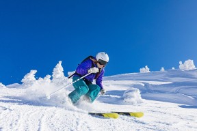 世界耐力赛再度上演雨战，团队协作决定胜负，耐力世界纪录