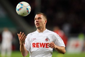 成都蓉城遗憾失利，提前一轮无缘中超冠军，成都蓉城足球俱乐部中甲排名