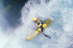 青少年篮球发展论坛探讨融合传统训练与现代科技方法，青少年篮球训练理念